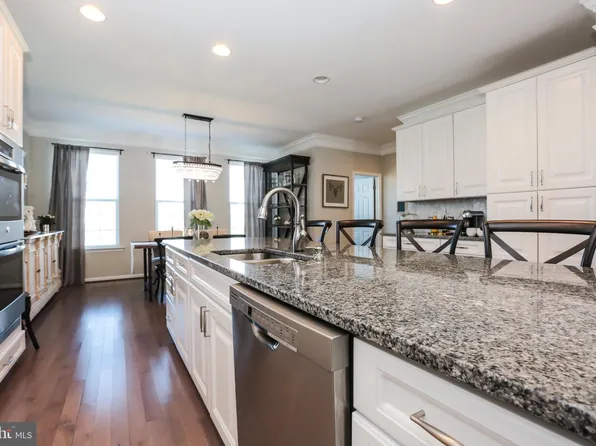 15806 Stokes Ln, Haymarket, VA 20169