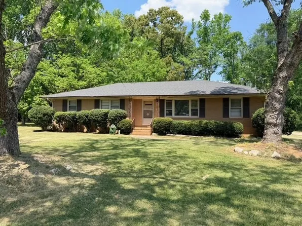 510 Willowbrook Rd, Greenwood, SC 29649