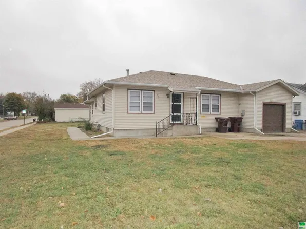 525 5th Ave, South Sioux City, NE 68776
