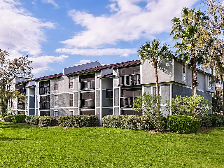 Brookside Manor Apartments — Photo 14