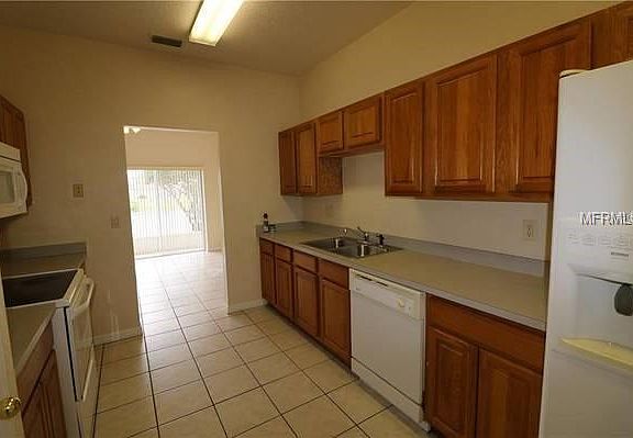 3rd image of 2212 Garden Lake Dr #0