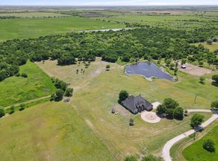 626 Scoggins Rd, Tioga, TX 76271