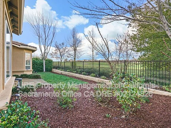 2nd image of 815 Royal Troon Pl