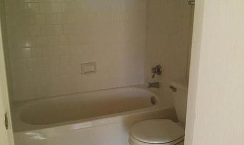 4th image of 707 13th St APT 8