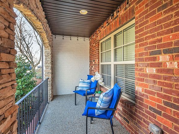 5th image of 600 Cobert Ln