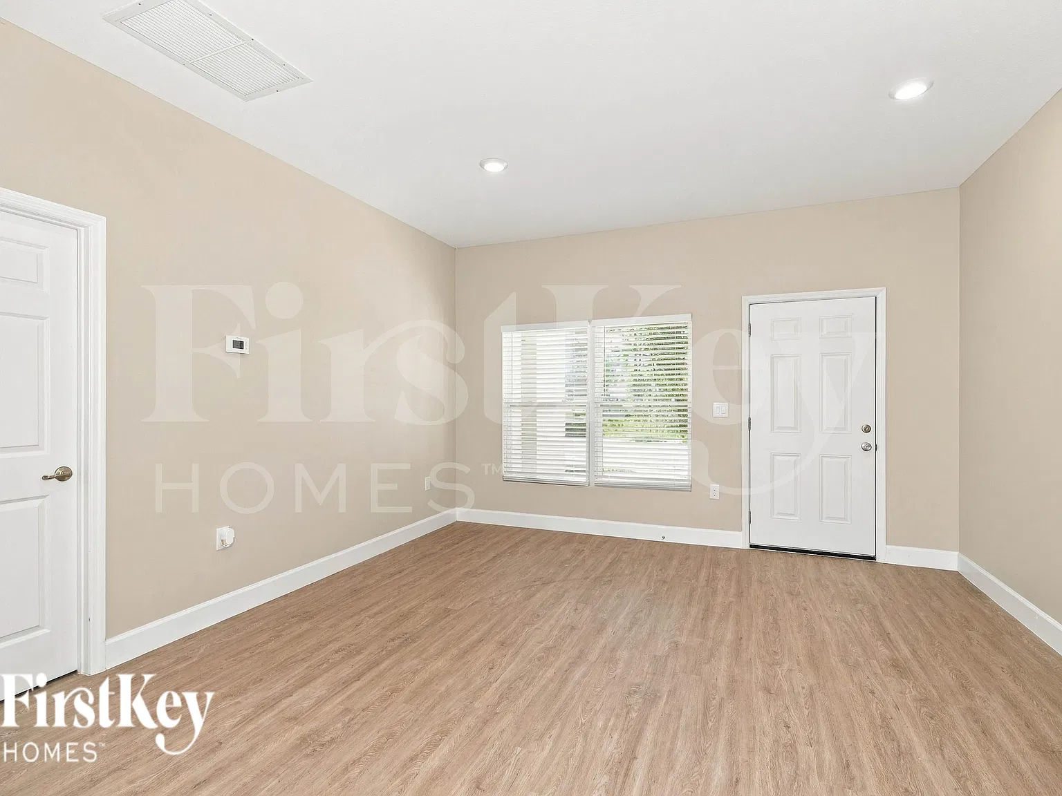 4 bed, 3.0 bath, 1850 sqft, $2,090 — Photo 3
