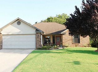 2288 Greenbriar Ave, Fayetteville, AR 72701