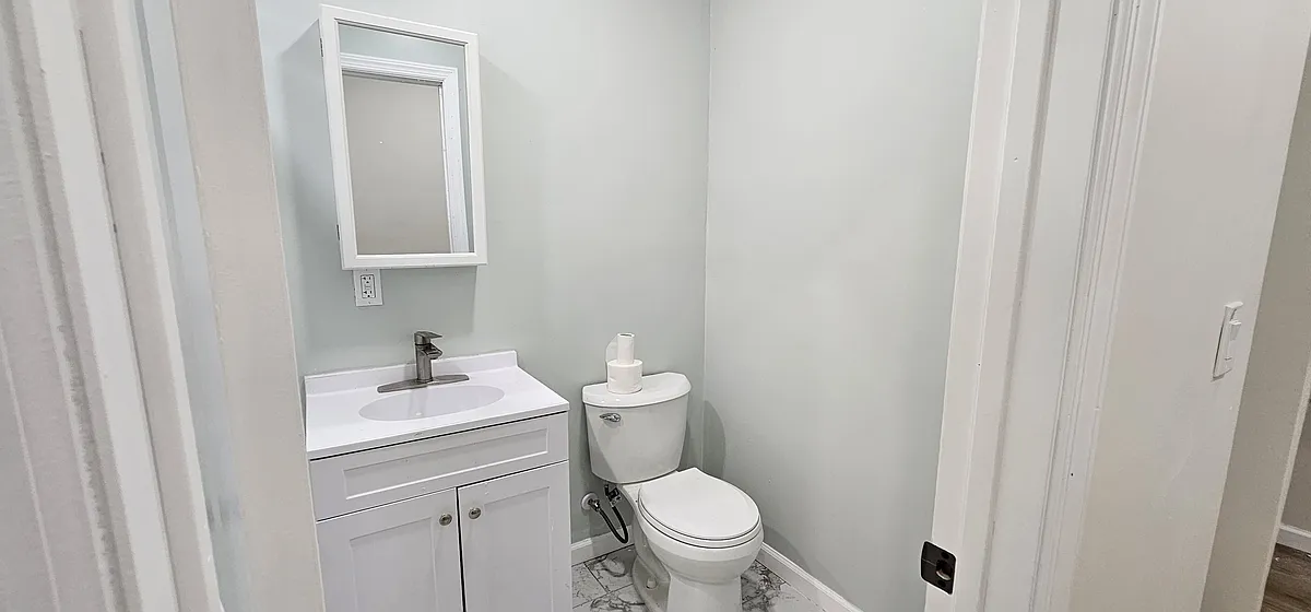 bathroom - 6401 Paschall Ave #1