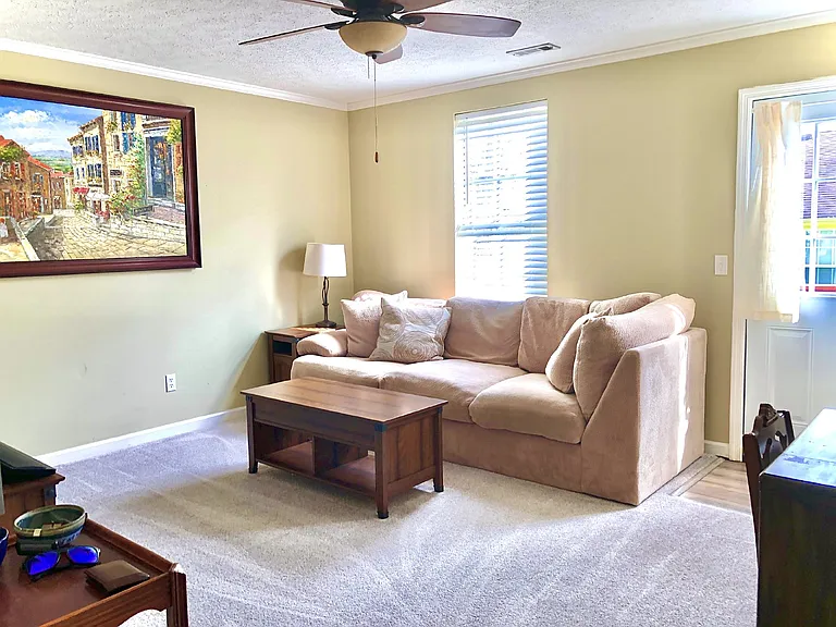 108 Edgehill Ln — Photo 15