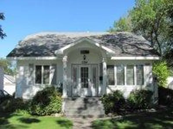 2200-5 University Ave #A, Grand Forks, ND 58203