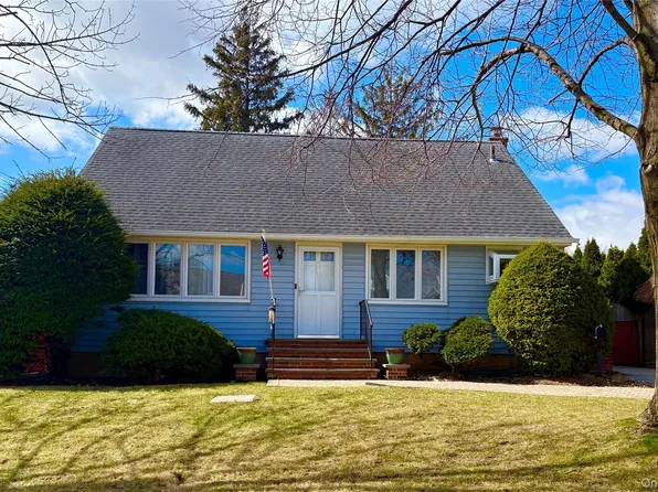 9 Northcote Road, Westbury, NY 11590