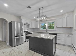 42 Belcourt Ave, North Providence, RI 02911