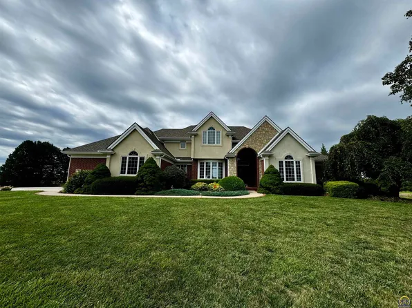3541 Windsor Cir, Emporia, KS 66801