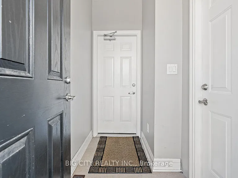 465A Cosburn Ave #BASEMENT — Photo 10