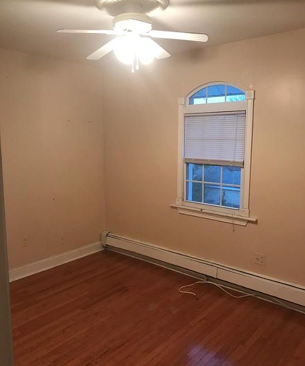 1st image of 69 Bedford Ave