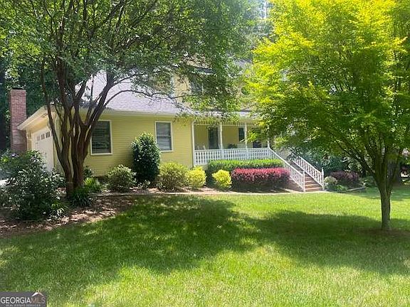 3rd image of 2638 Colony Cir