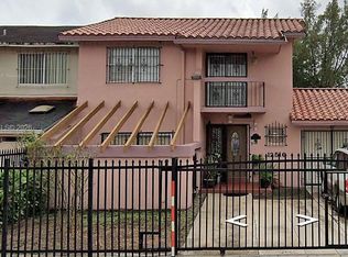 International Lake Vilas, Miami, FL 33184