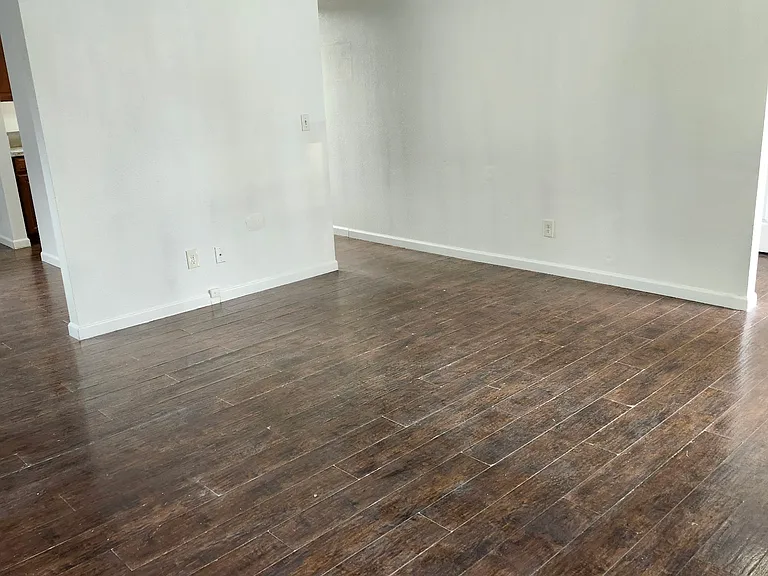 804 26th St NE — Photo 5