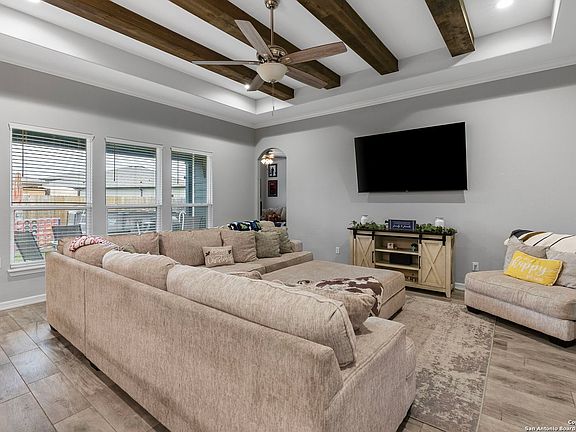 4th image of 1807 Bay Landing Dr