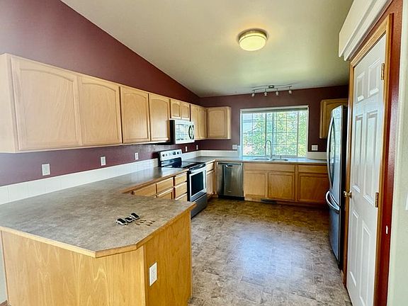 4th image of 2124 W Canfield Ave