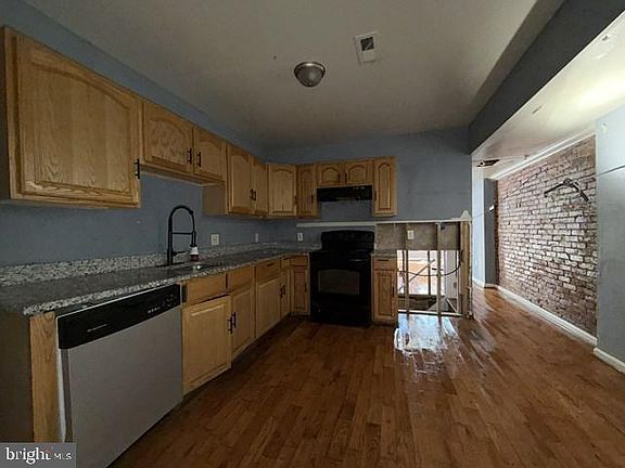 4th image of 2529 Woodbrook Ave