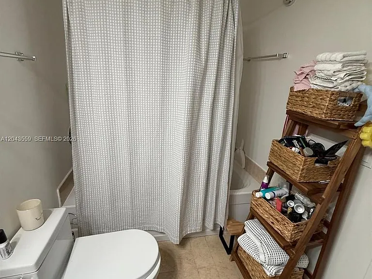 79 SW 12th St #3702 — Photo 8