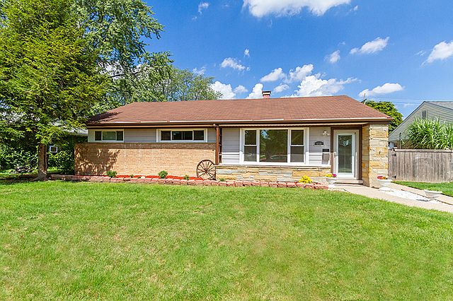1st image of 658 Oakwood Ct