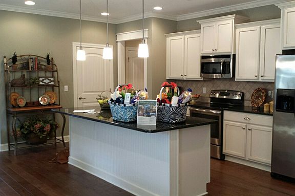 3rd image of 10251 Magnolia Farm Dr #2SLO0G