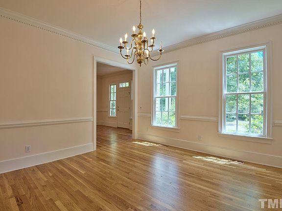 5th image of 7704 Amesbury Dr