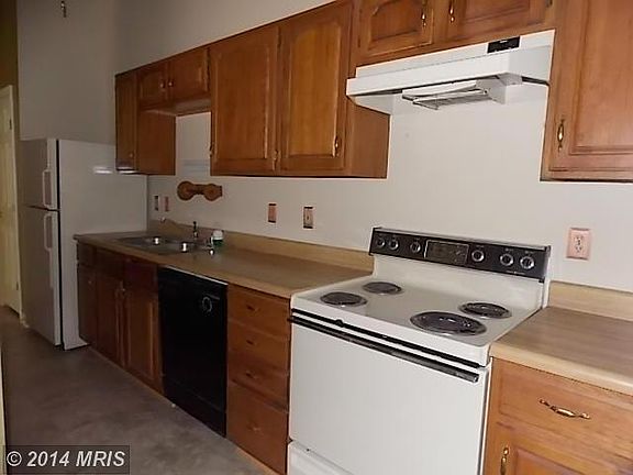 5th image of 1303 S Cedar Crest Ct #M