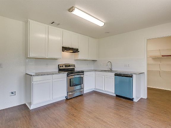 2nd image of 9845 Osprey Dr