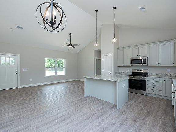 5th image of 502 Hellams Rd