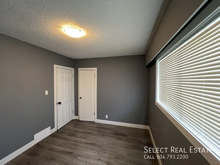 8565 Norman Cres #A — Photo 26