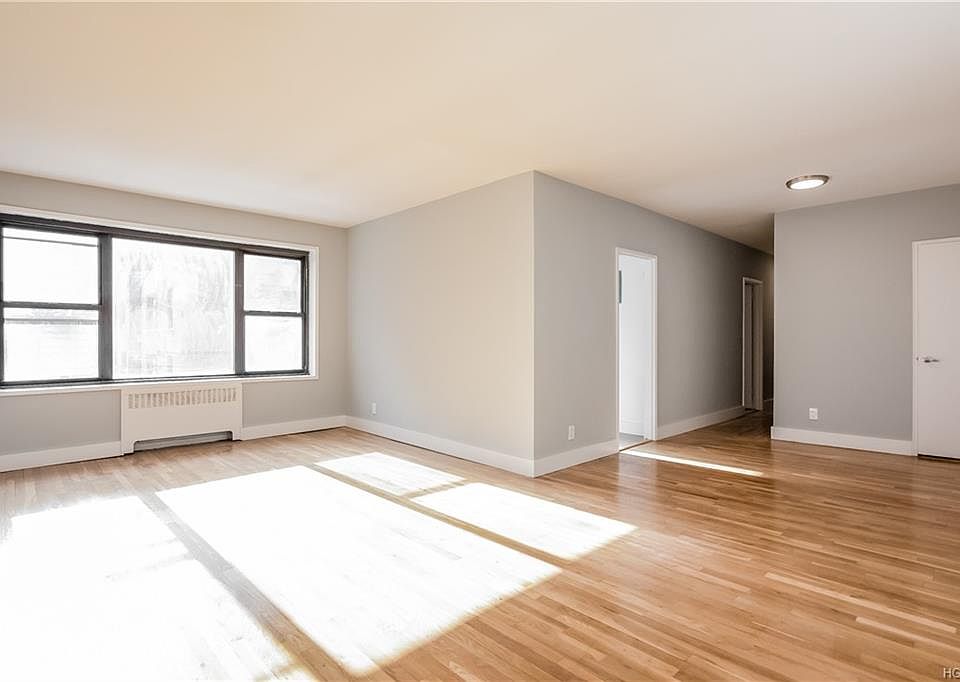 1st image of 325 Main St APT 2F
