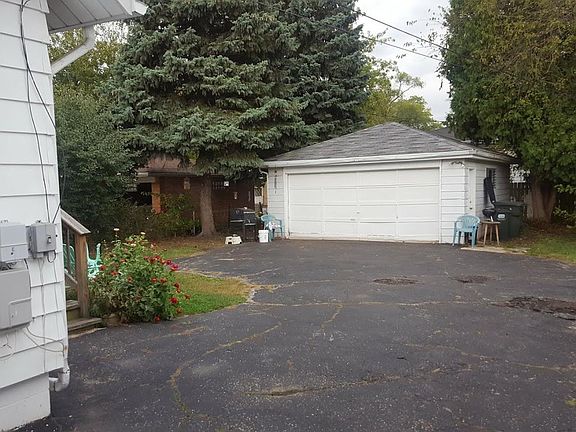 2nd image of 8922 Marion Ave