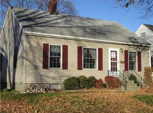 654 21st Ave SW, Cedar Rapids, IA 52404