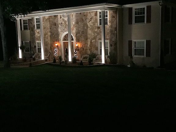 Front right view/night
