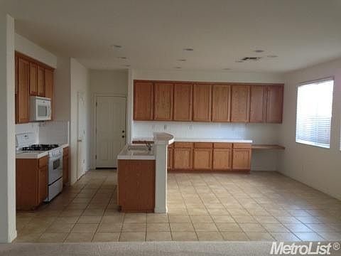 5th image of 4537 Sundari Ave