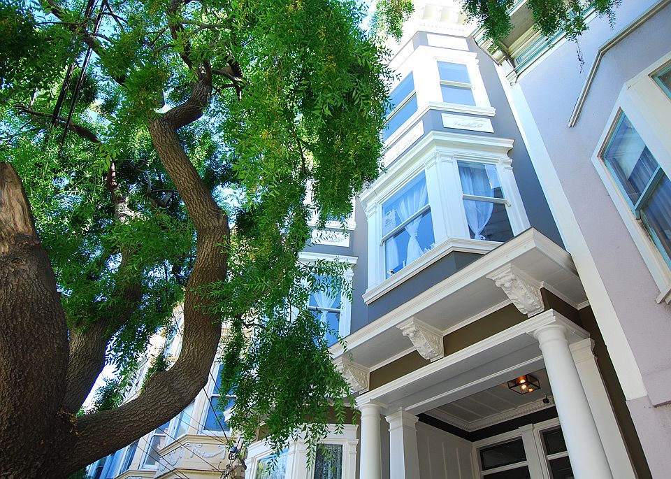 1st image of 467 Waller St