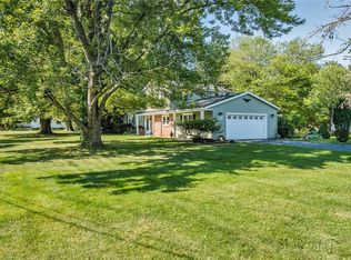 935 Embury Rd, Penfield, NY 14526