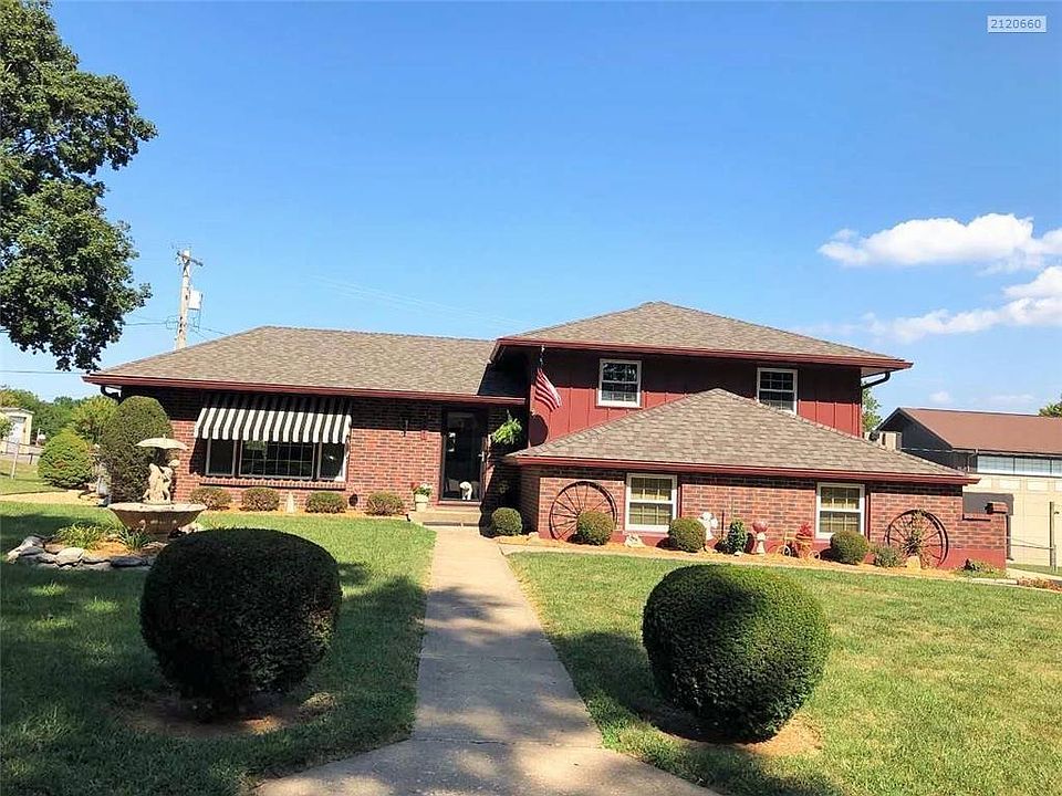 1st image of 3821 S Rogers Cir