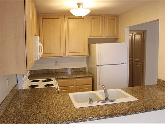 2nd image of 589 N Johnson Ave Unit 138
