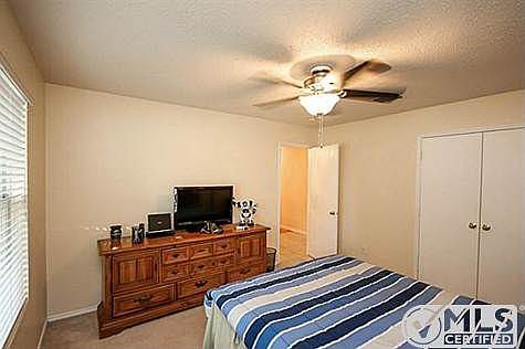5th image of 918 Kendall Dr
