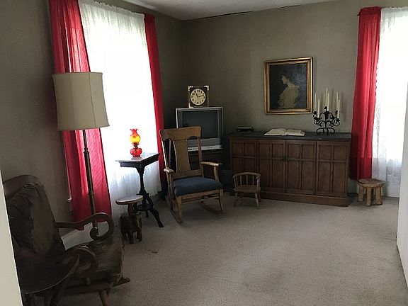5th image of 128 N Main St