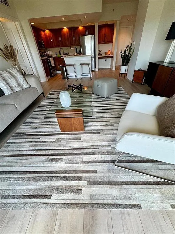 2 bed, 2.0 bath, 1541 sqft, $3,800 — Photo 4