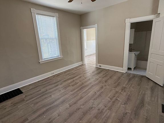 4th image of 1911 Elm Ave Unit 1