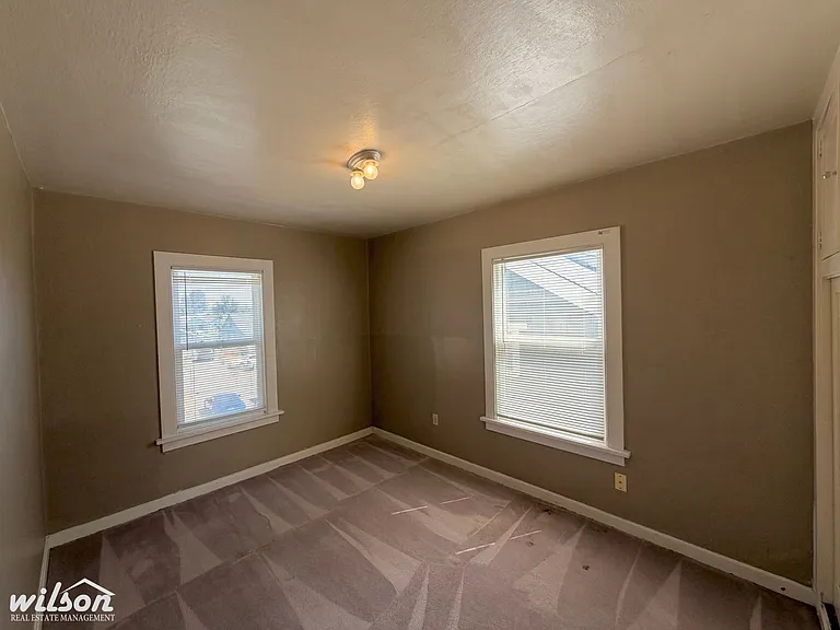 415 N Naches Ave — Photo 3