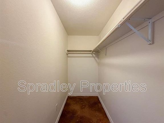 3rd image of 1047B Edwards Dr
