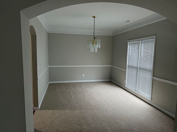 Formal Dining - Level 1