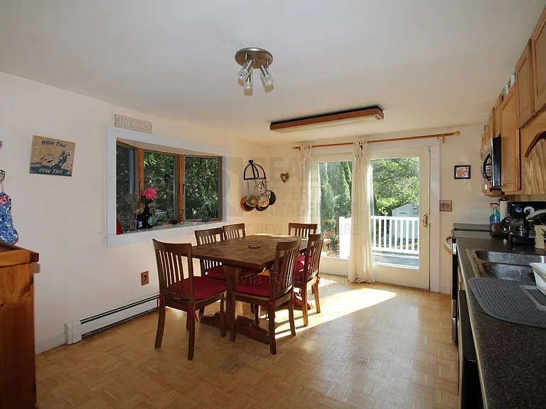 163 Winnacunnet Rd — Photo 8